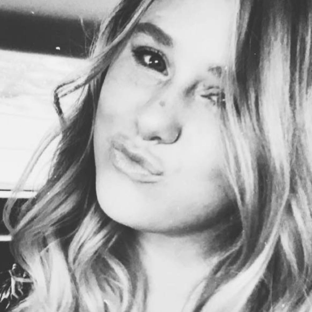 Meet your Posher, Makenzie